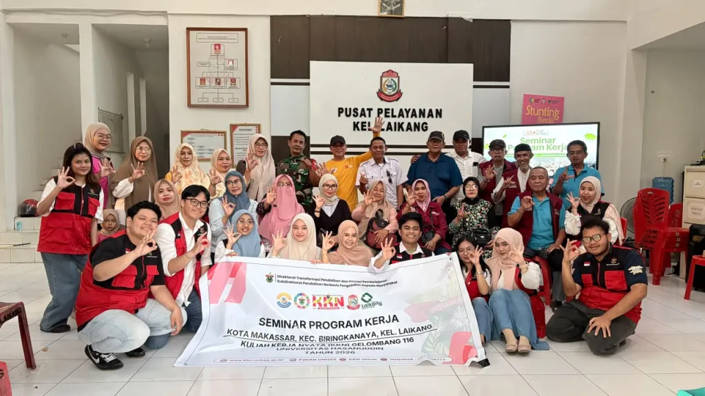 Mahasiswa KKN Tematik Zero Waste Unhas Gelombang 116 berkolaborasi bersama warga Laikang membangun budaya pengelolaan sampah berkelanjutan melalui inovasi dan edukasi. (Foto: Dok.Pribadi).